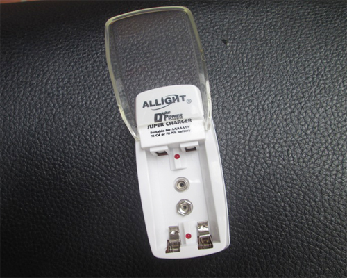 Bộ sạc pin Allight AA/AAA/9V AG-7008
